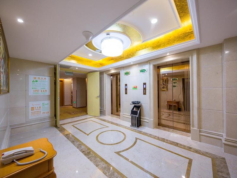 Vienna International Hotel Shanghai Pudong Airport East Station Hotel in Shanghai