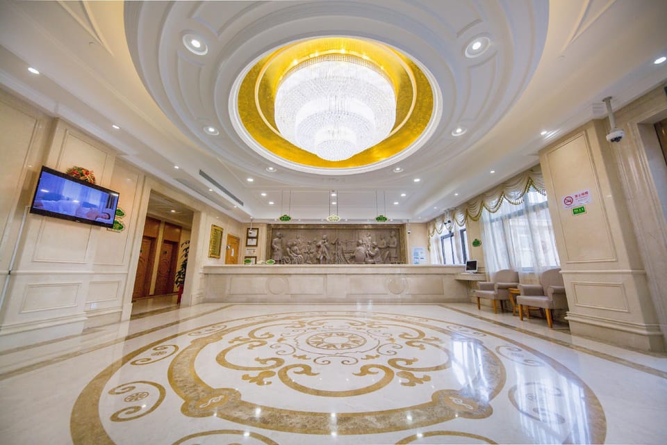Vienna International Hotel Shanghai Pudong Airport East Station Hotel in Shanghai