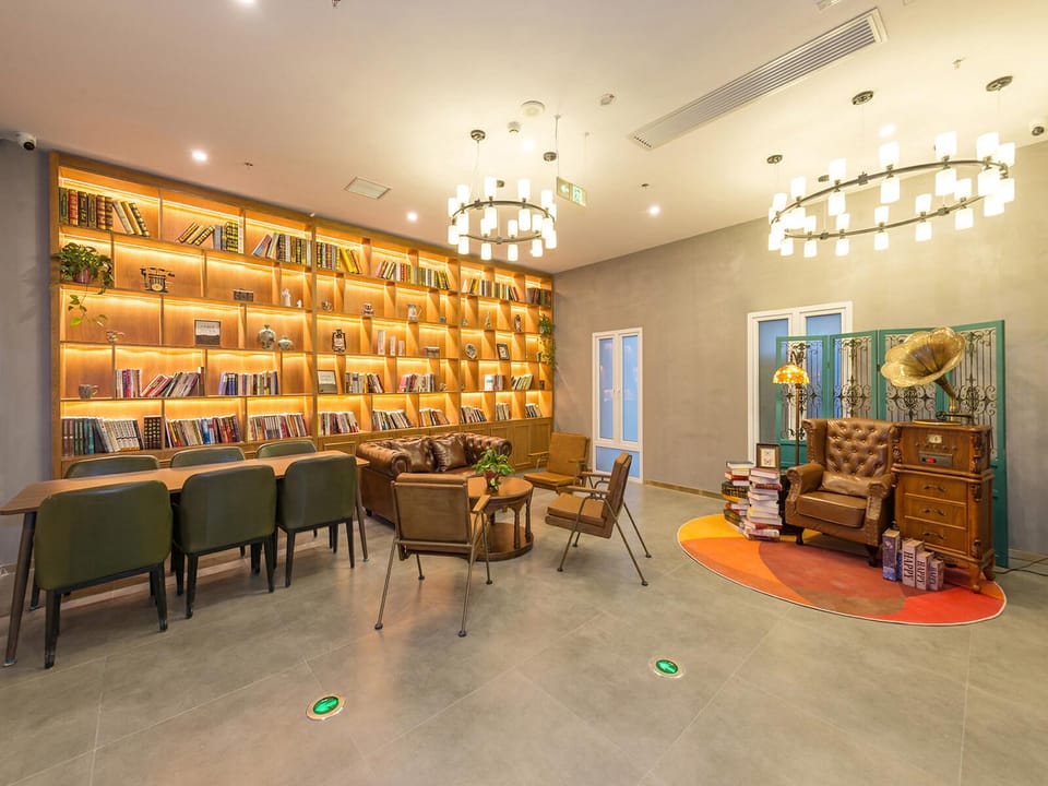 James Joyce Coffetel Beijing Wukesong Dacheng Road 301 PLA General Hospital Hotel in Beijing