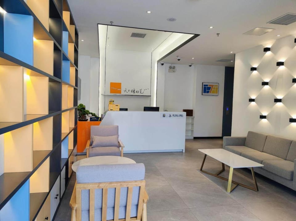 7 Days Inn Shanghai University Hotel in Shanghai