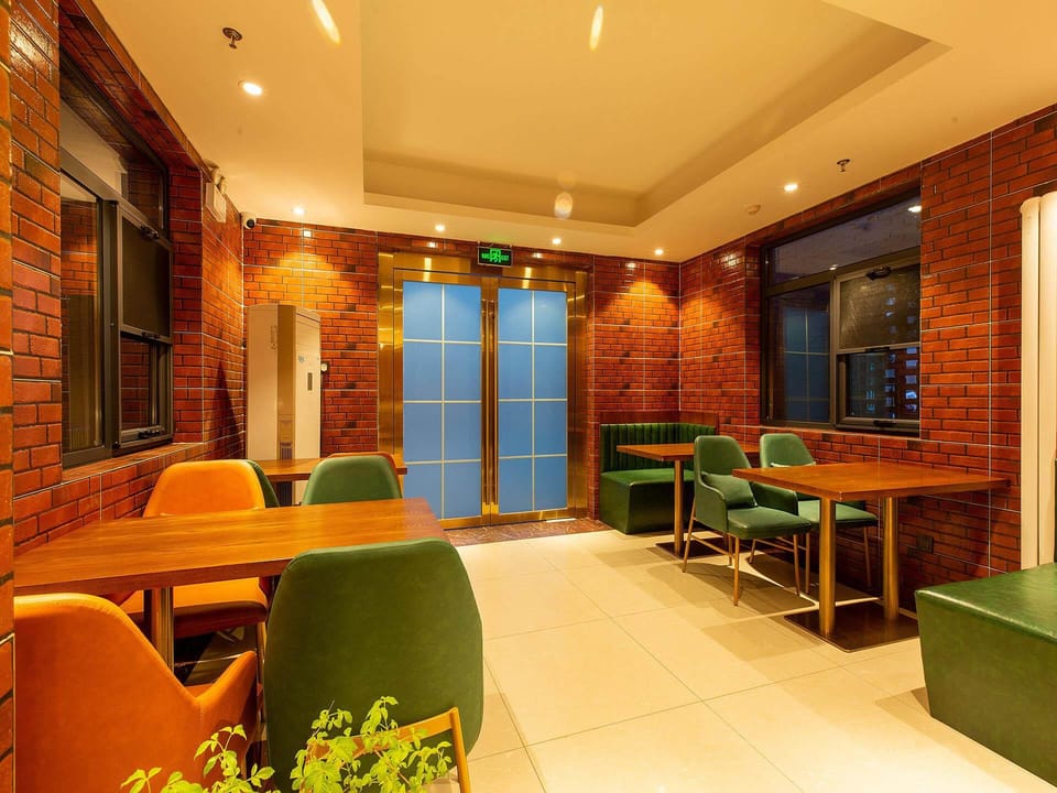 James Joyce Coffetel Beijing Capital Airport New International Exhibition Hotel in Beijing