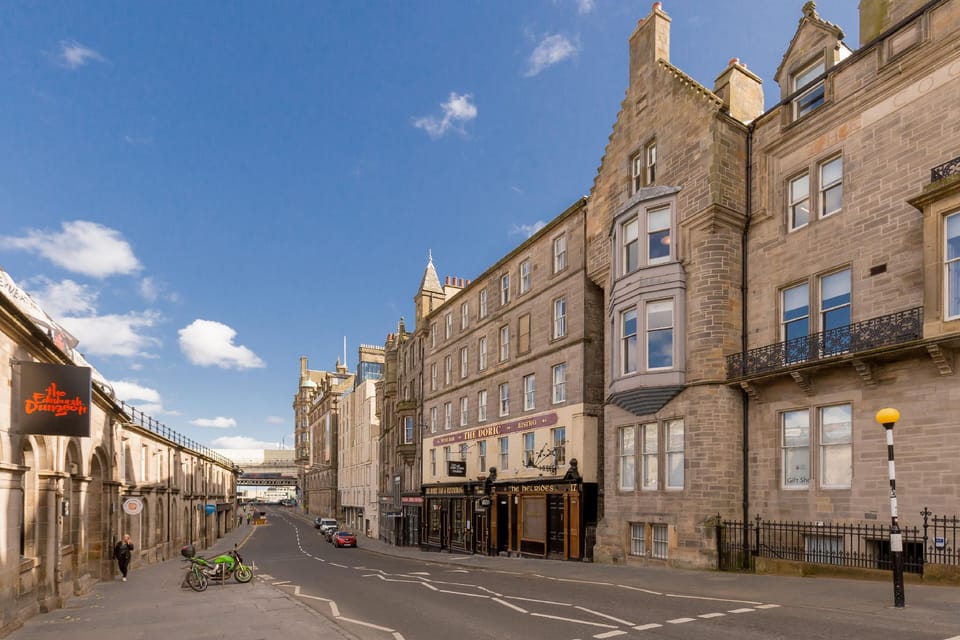 Destiny Scotland Market Street Apartments Hotel in Edinburgh