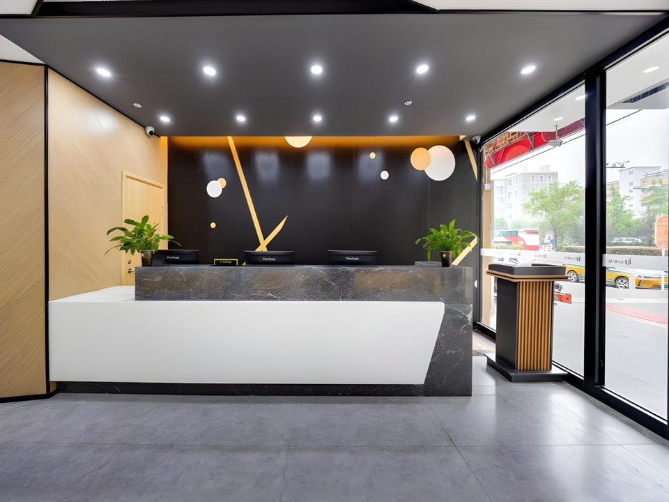 IU Hotel Beijing Wukesong 301 Hospital Hotel in Beijing