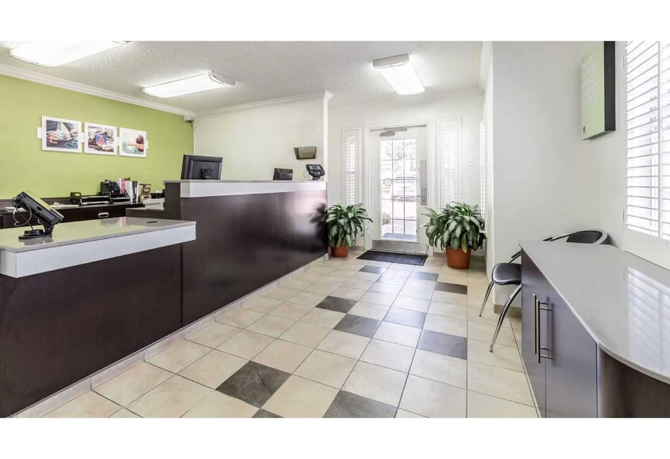 Studio 6  Dallas, TX - Northwest Hotel in Dallas