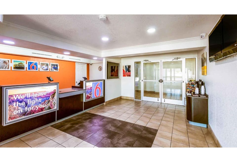 Motel 6 Euless, TX - DFW West Hotel in Euless
