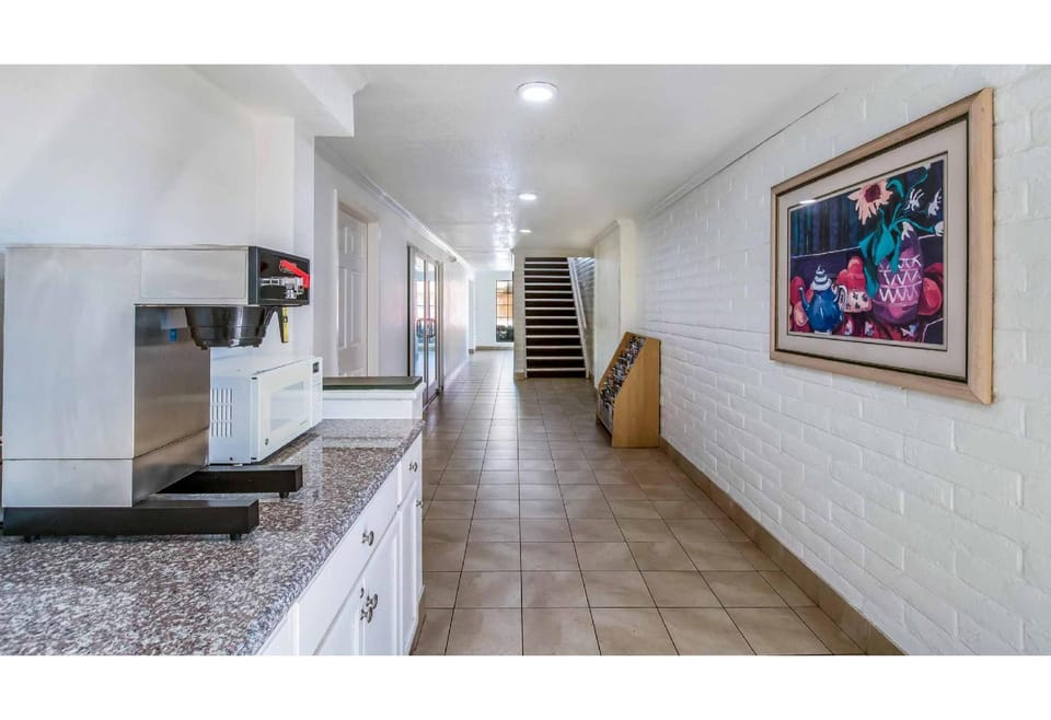 Motel 6 Euless, TX - DFW West Hotel in Euless