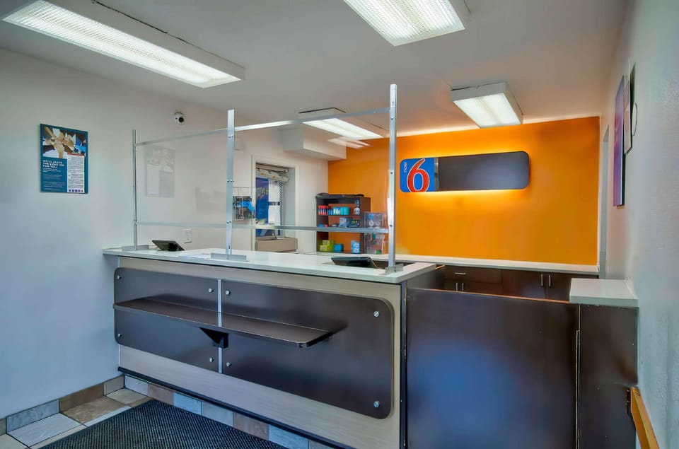 Motel 6 Warren, MI - Detroit East Hotel in Warren