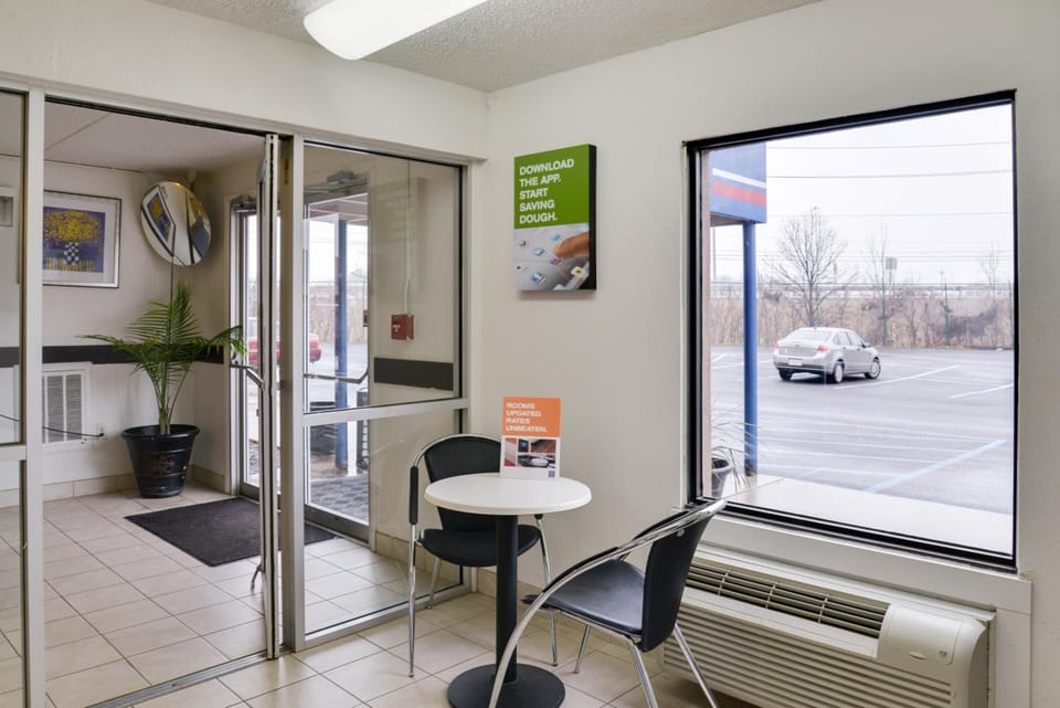 Motel 6 Toledo, OH Hotel in Maumee