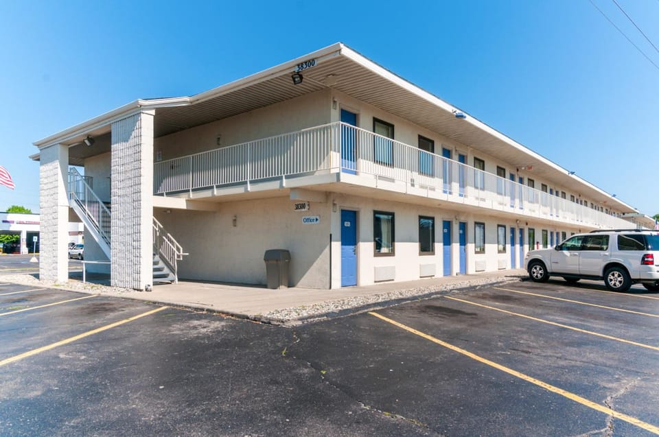 Motel 6 Farmington Hills, MI - Northwest - Farmington Hills Hotel in Farmington Hills