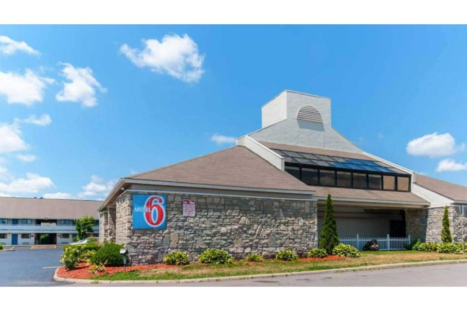 Motel 6 Southgate, MI - Detroit Hotel in Southgate