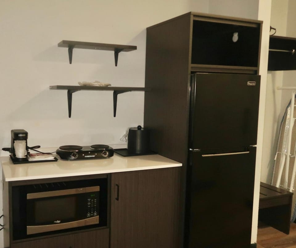 Studio 6  Suites Elkhart, IN Hotel in Elkhart