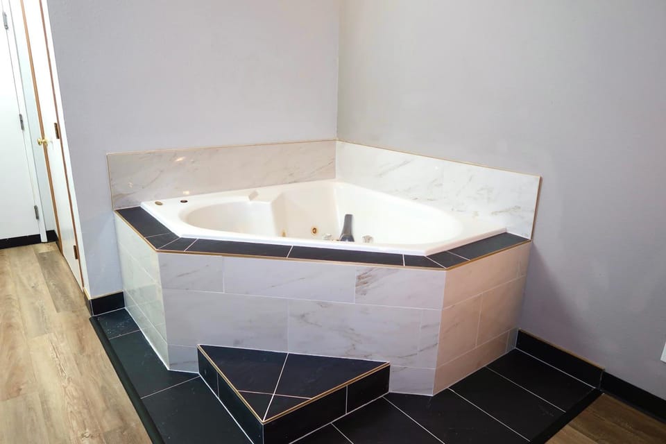 Studio 6  Suites Elkhart, IN Hotel in Elkhart