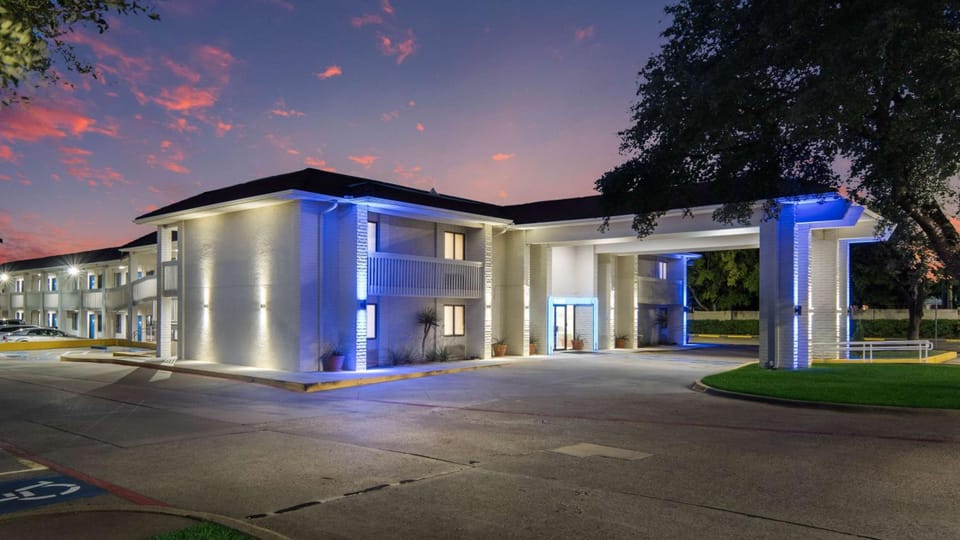 Motel 6 Addison, TX - Dallas Hotel in Addison