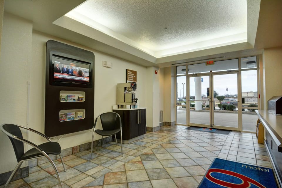 Motel 6 Denison, TX Hotel in Lake Texoma
