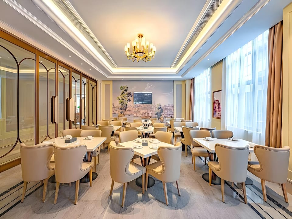 Vienna Hotel Shanghai Songjiang Film Park Hotel in Shanghai