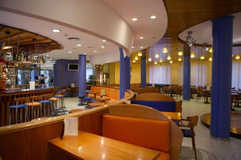 Bar/lounge