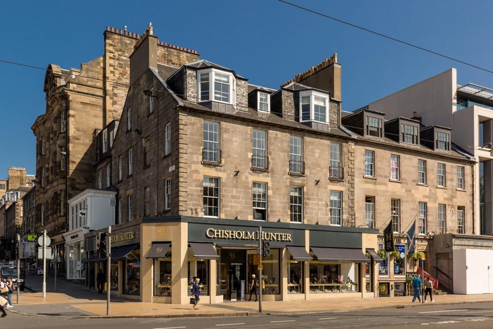 Destiny Scotland - Chisholm Hunter Suites Hotel in Edinburgh