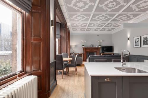 Destiny Scotland - Distillers House Hotel in Edinburgh