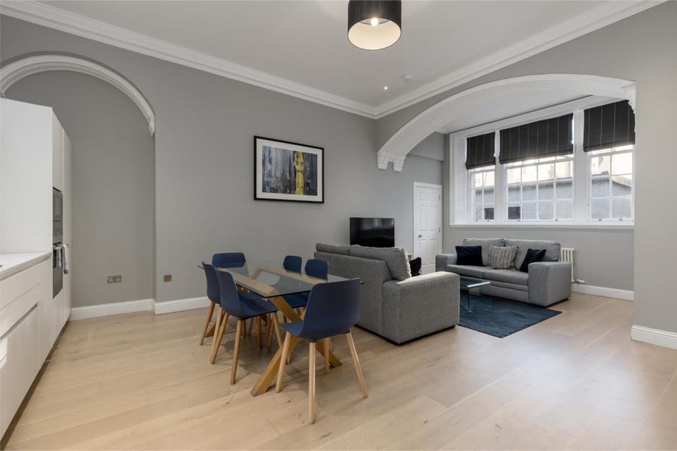 Destiny Scotland - Hill Street Apartments Hotel in Edinburgh