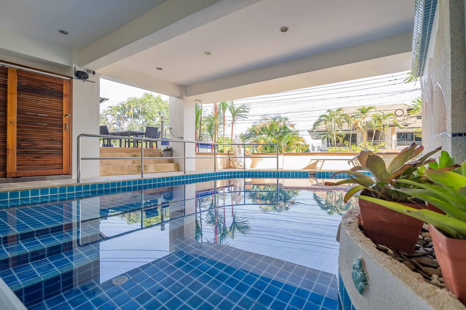 Luxurious 5-Bedroom Pool Villa in Heart of Patong, Phuket Resort in Patong