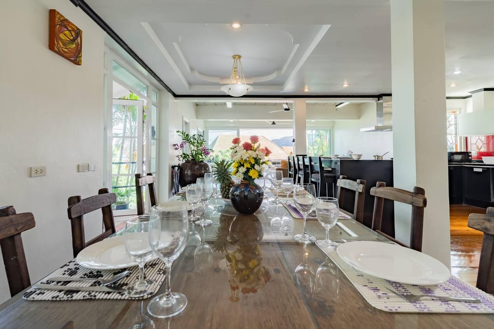 Luxurious 5-Bedroom Pool Villa in Heart of Patong, Phuket Resort in Patong