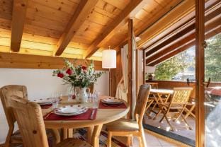 Apt Grands Montets ski in, ski out Hotel in Chamonix