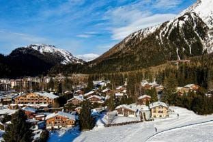Apt Grands Montets ski in, ski out Hotel in Chamonix