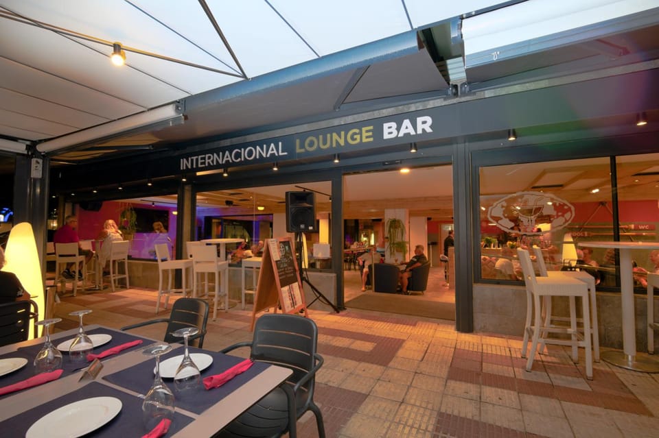 Bar/lounge