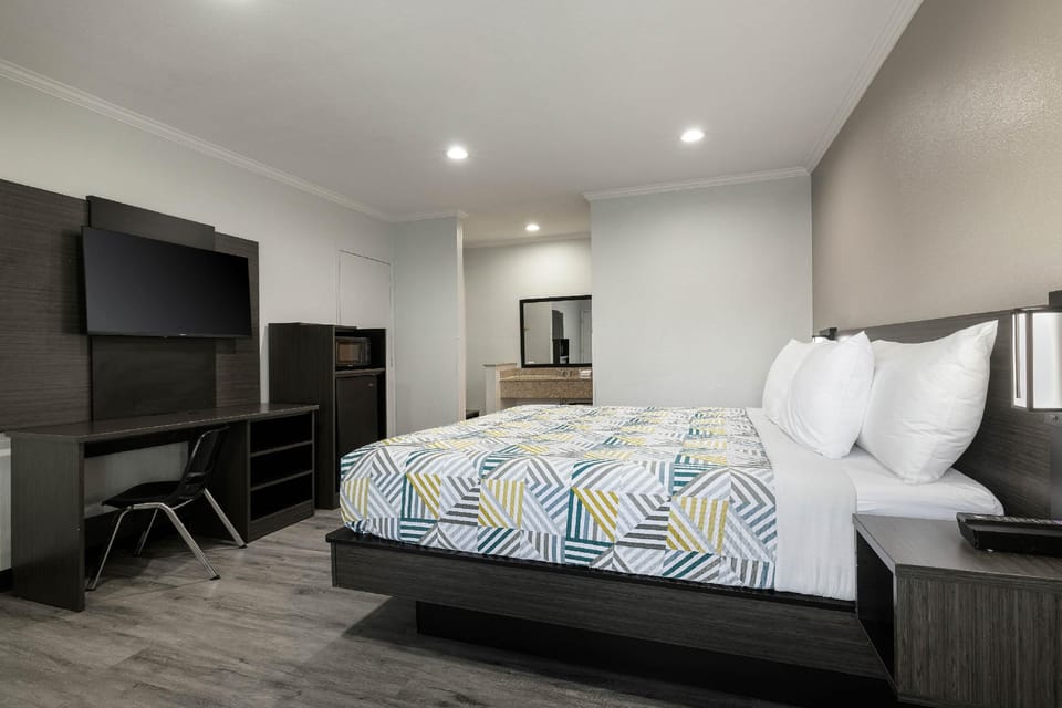 Amenity (Guest room)