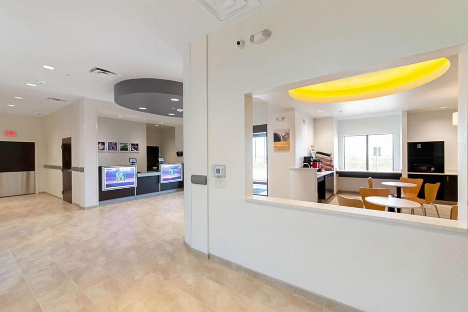 Motel 6 Austin, TX - Airport Hotel in Montopolis