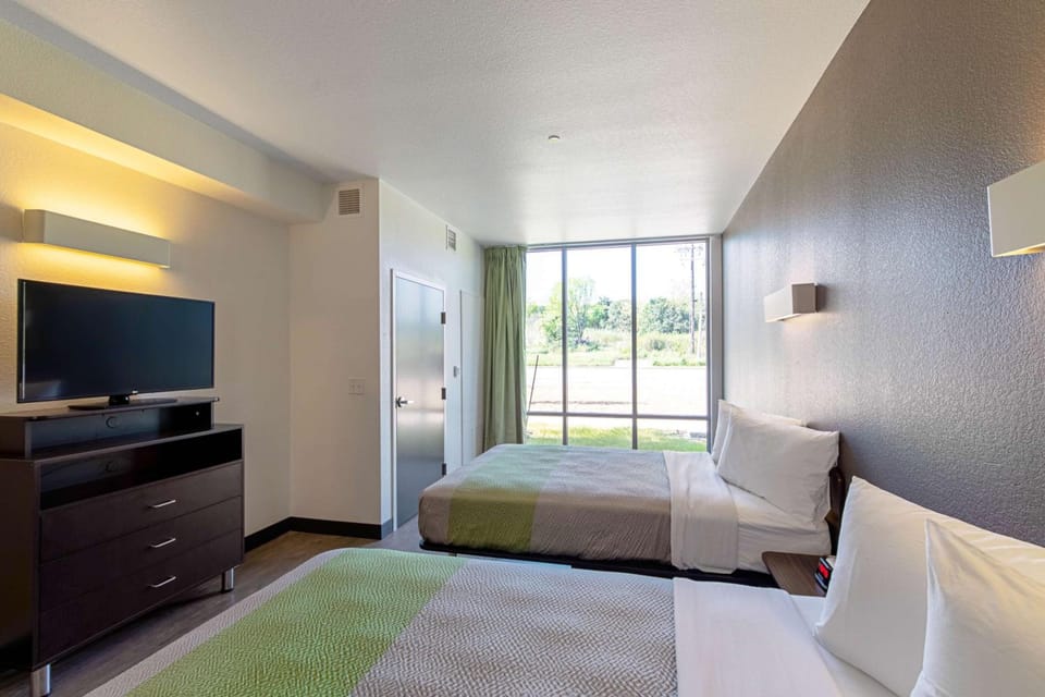 Studio 6  Austin, TX - Airport Hotel in Montopolis