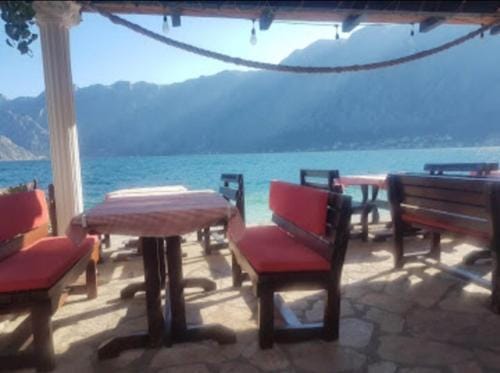 Apartments Vila Marija Hotel in Kotor Municipality