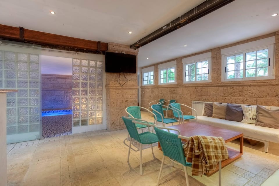 VILLA GLORIA, SPA AND POOL Resort in Community of Madrid