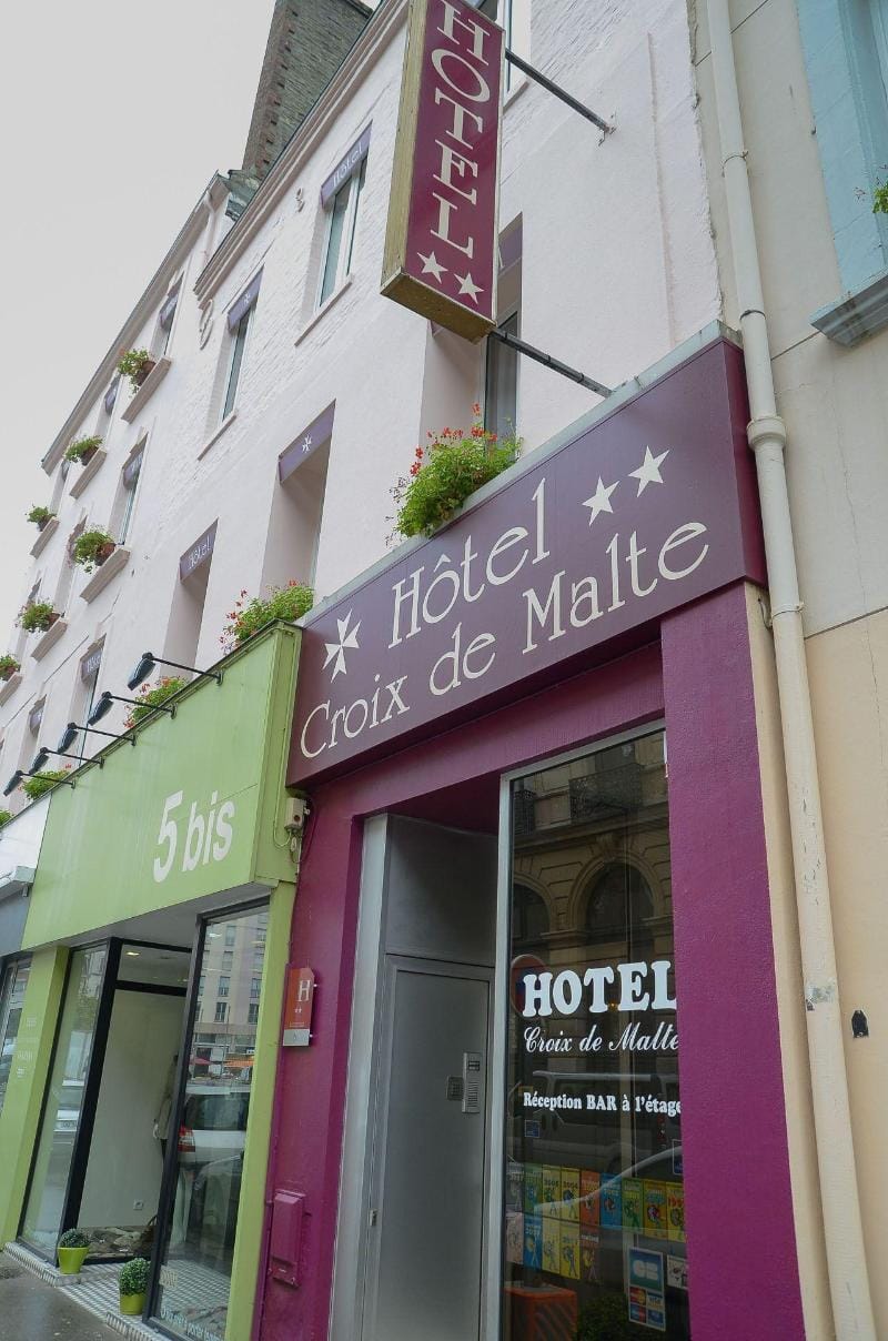 Hotel de La Croix de Malte Hotel in Normandy