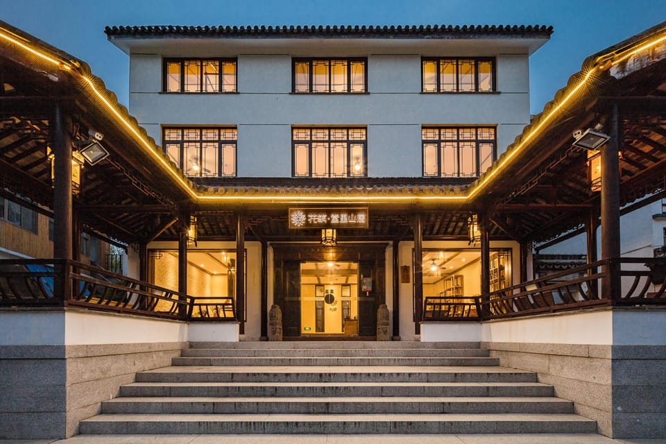 Floral Hotel Tangli Mountain Residence Suzhou Taihu Xishan Scenic Area Hotel in Suzhou