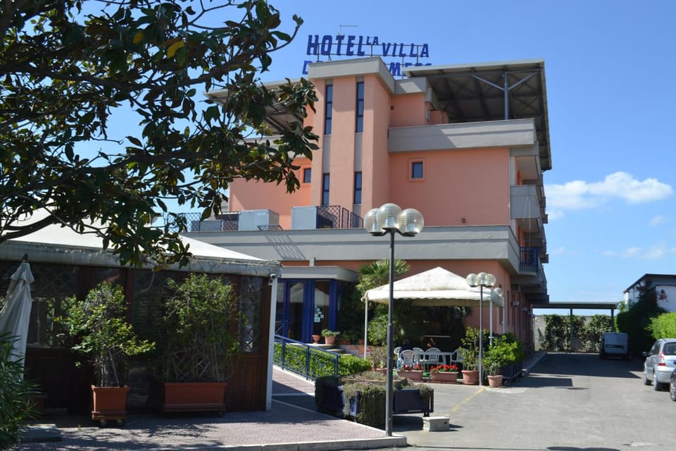 La Villa dei Gourmets - Struttura Sanificata Hotel in Province of Foggia