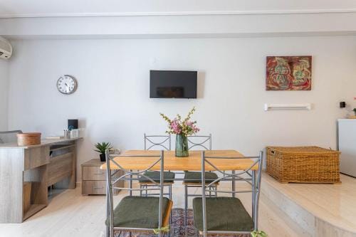 Mellow Vibes Hotel in Volos
