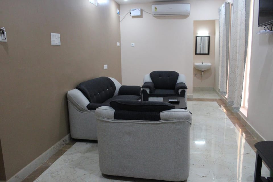THE CHENNAI INN Hotel in Chennai