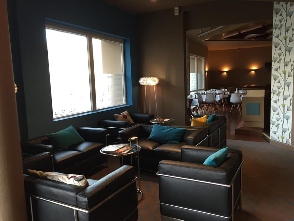 Shared lounge/TV area