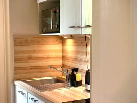 Charming studio, train station nearby Hotel in Tours