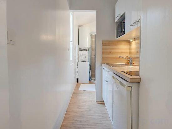 Charming studio, train station nearby Hotel in Tours
