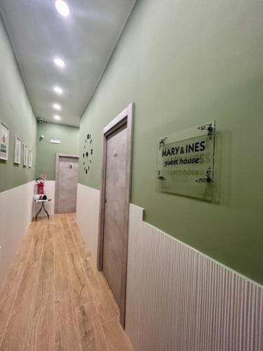 City Center house MERY&INES Hotel in Naples