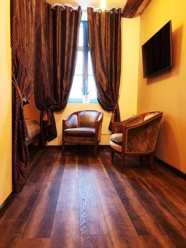 Le Saloon de Rose Hotel in Valenciennes