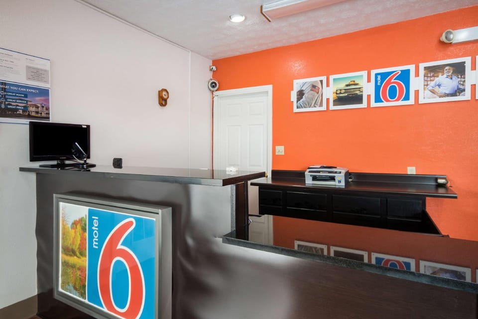 Motel 6 Parkersburg, WV Hotel in Ohio