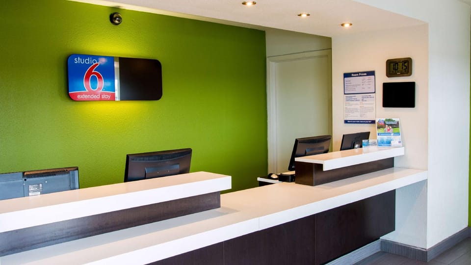 Studio 6  San Antonio, TX - Lackland AFB Hotel in San Antonio