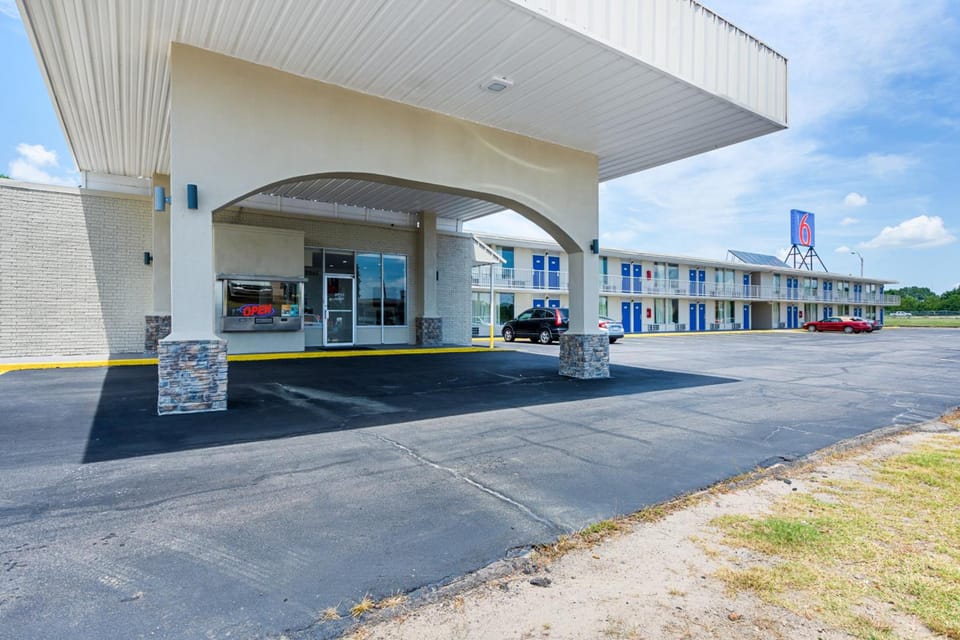Motel 6 Van Buren, AR Hotel in Fort Smith