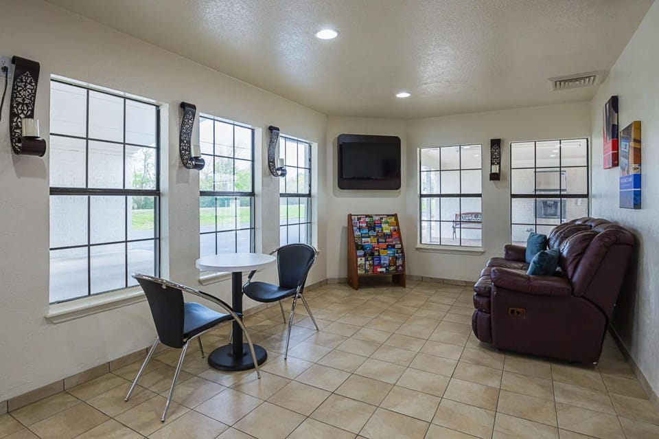 Motel 6 Madisonville, TX Hotel in Texas