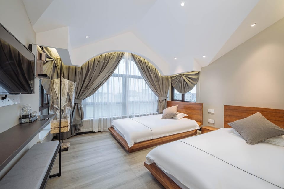 Floral Hotel Shanghai Wuyu Suyue Homestay Haichang Ocean Park Hotel in Shanghai