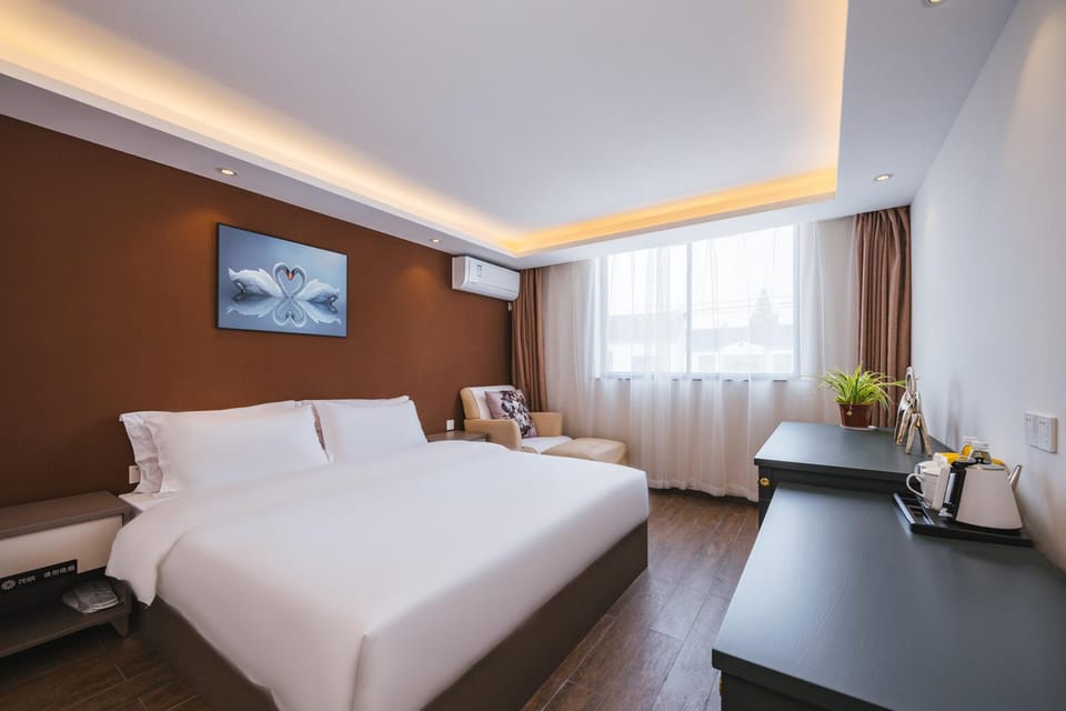 Floral Hotel Suzhou Night Park Hostel Hotel in Suzhou