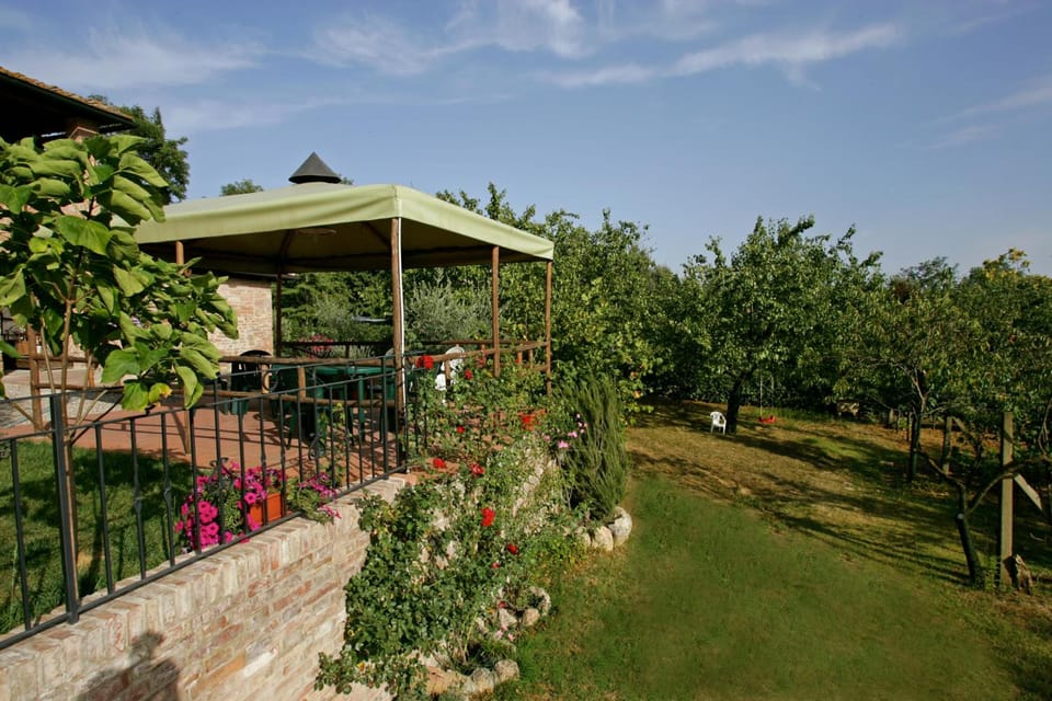 Podere Il Pero Hotel in Siena